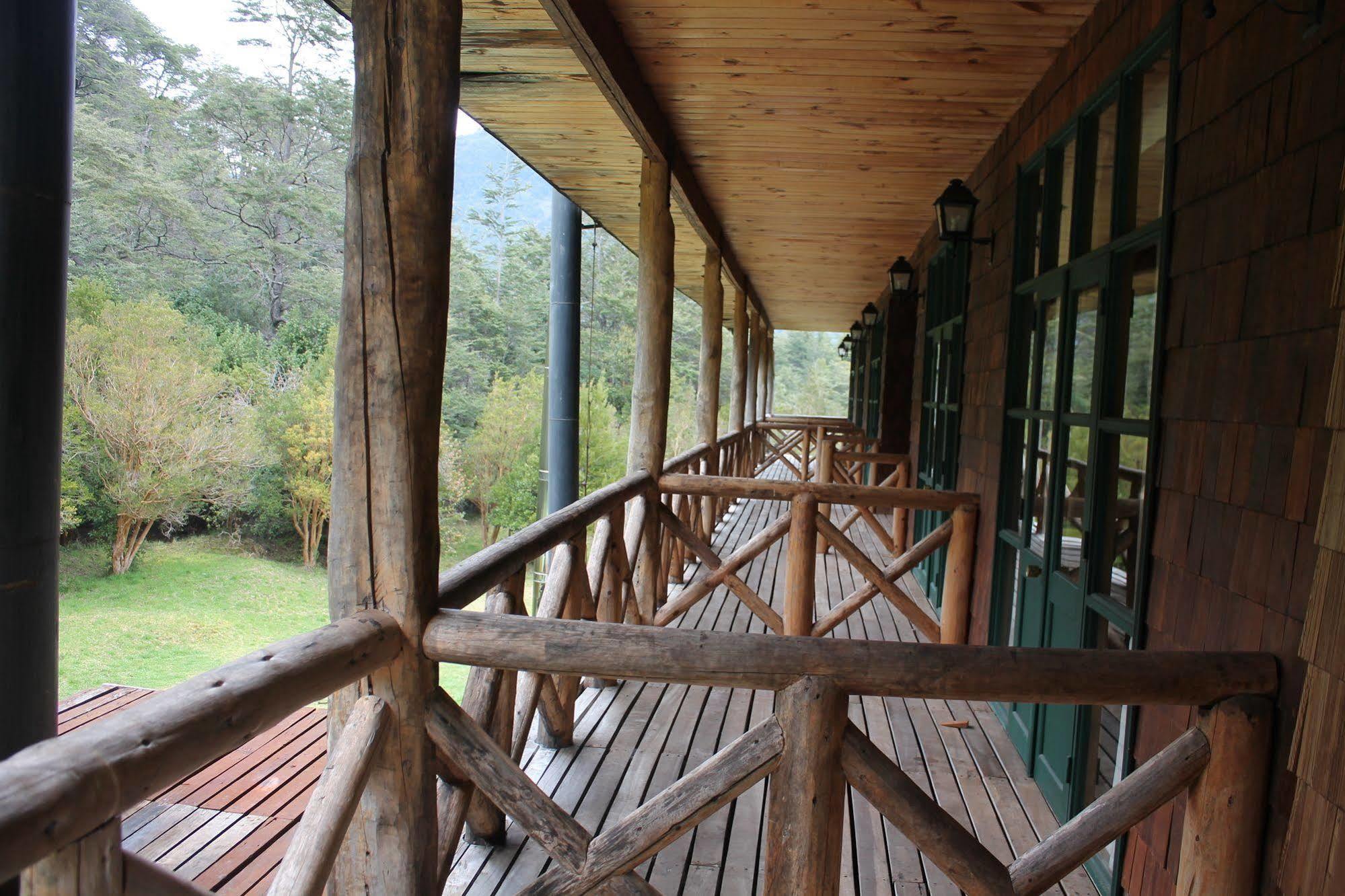 Mitico Puelo Lodge Las Gualas Kültér fotó